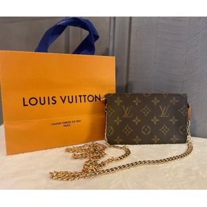 Louis Vuitton Logo Bucket Pouch PM Crossbody ♥️